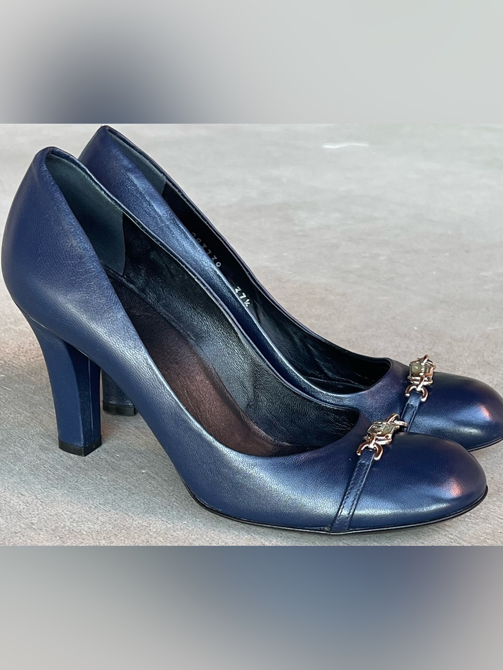 Vintage Gucci Moorea Molaita Navy Blue Nappa Leather Horsebit Pumps Heels 37.5